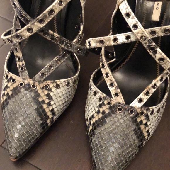 Zara Faux Snakeskin Strappy Shoe - Picture 5 of 8